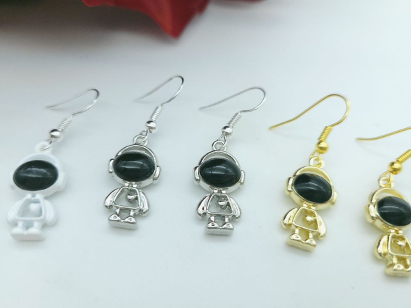 Astronauten Ohrringe mit Herz silberfarben